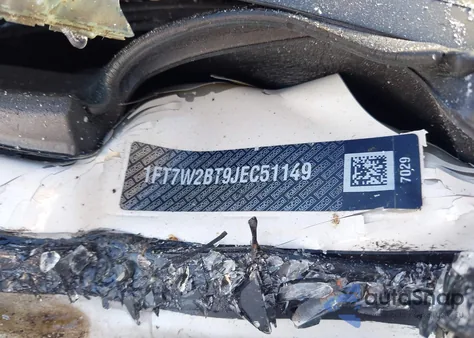 2018 Ford F-250 Lariat из США, поврежденный, VIN 1FT7W2BT9JEC51149